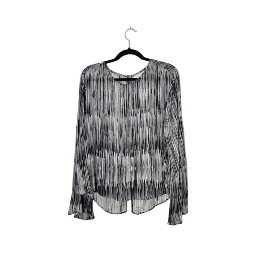 Cloth & Stone NWT Womens Striped Top Size Large Gray Button Back Semi Sheer